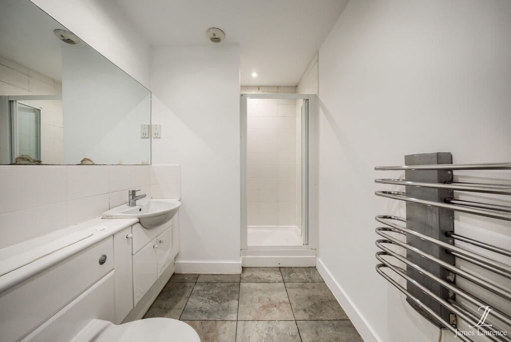 Apartment in Birmingham, Jewellery Quarter - View 4