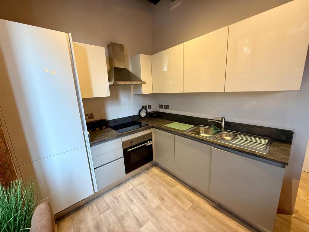 Apartment in Stockport, Greater Manchester - More