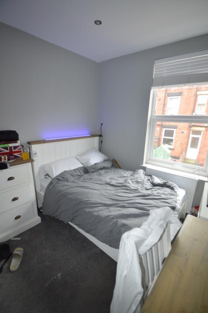 6 bedroom terraced house for rent