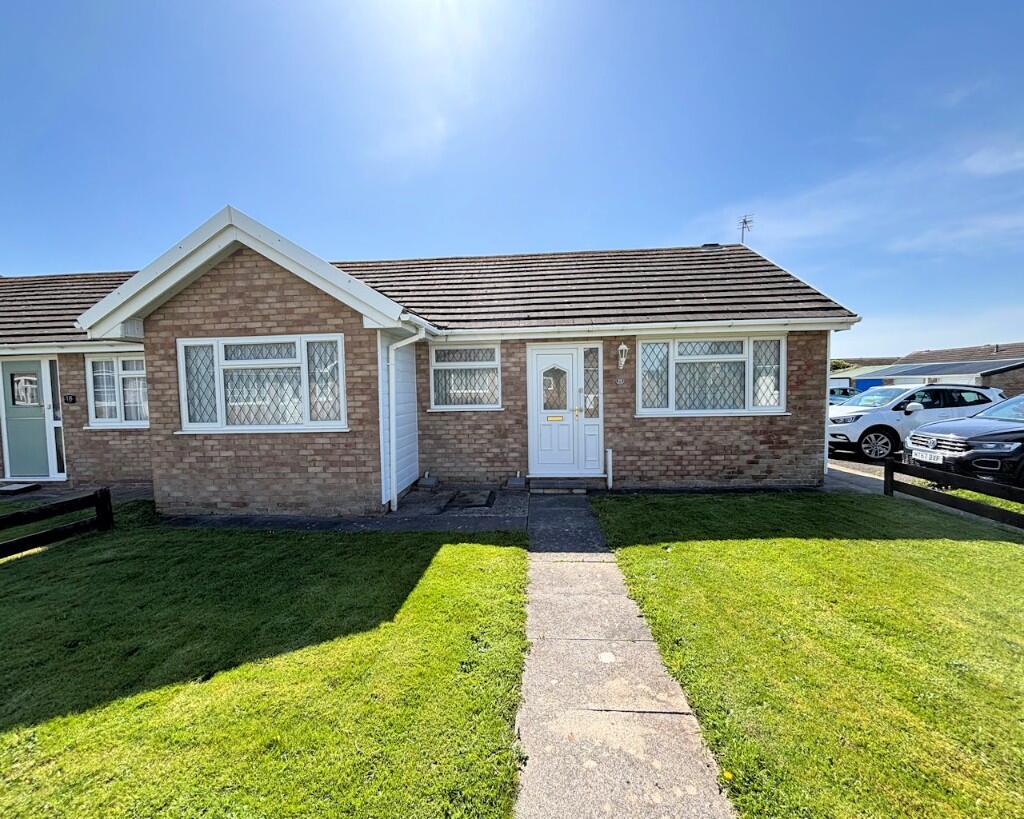 Main image of property: 19 Awel Dyfi, Tywyn, Gwynedd, LL36 0DU