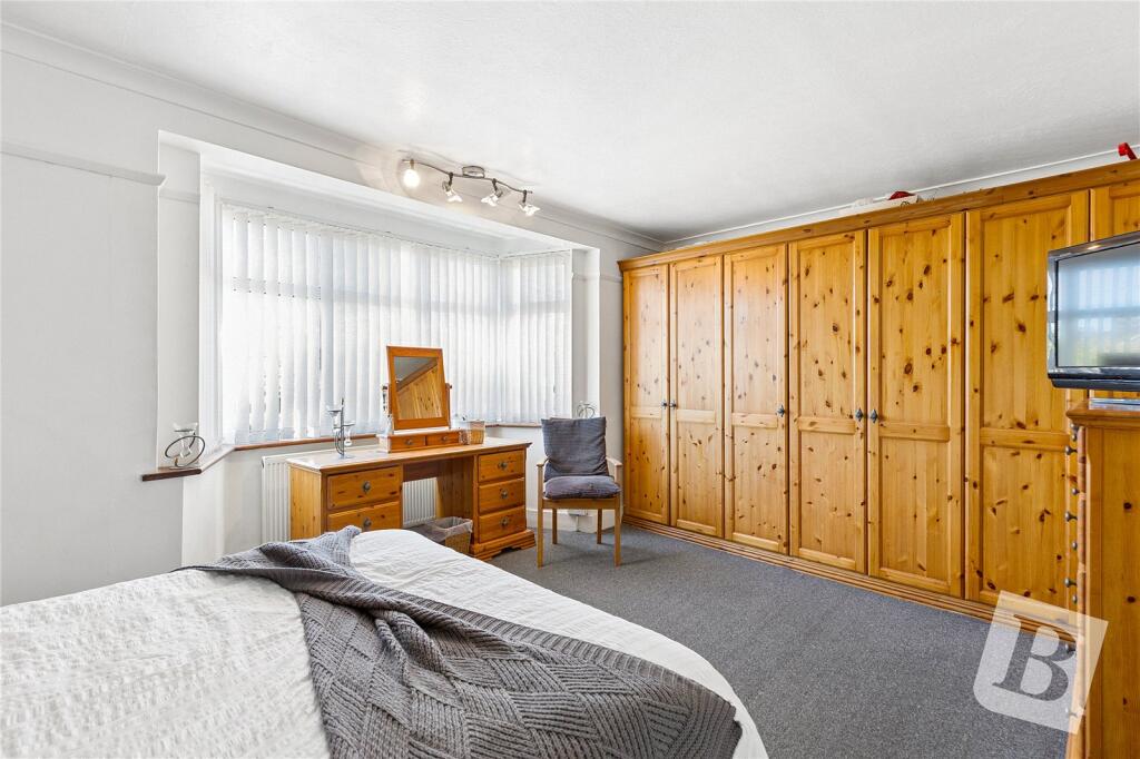 Philip Avenue, Romford, RM7 photo 4