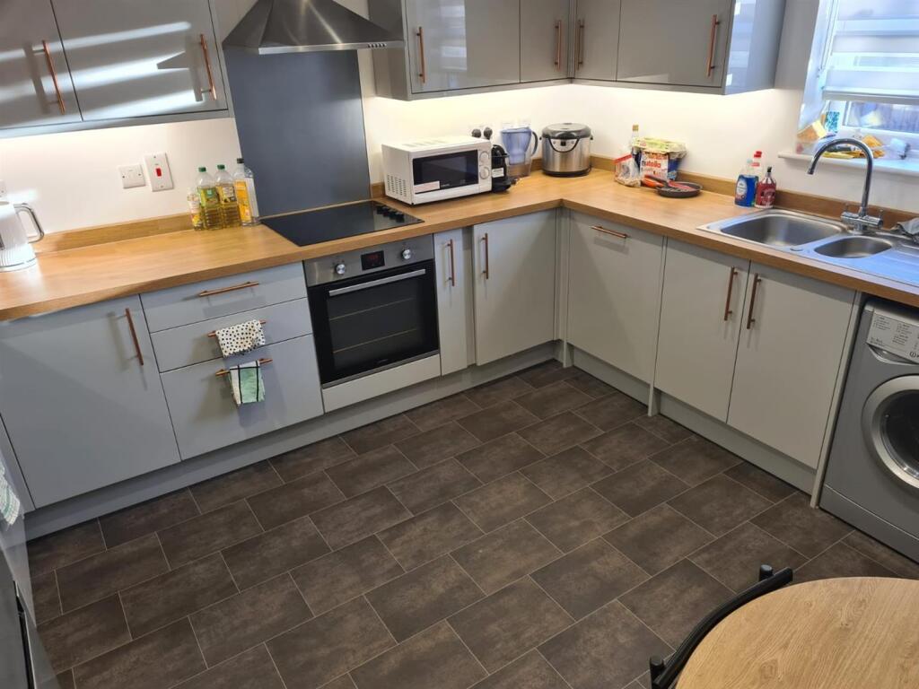Main image of property: Room 1, 294c Mill Road, Cambridge