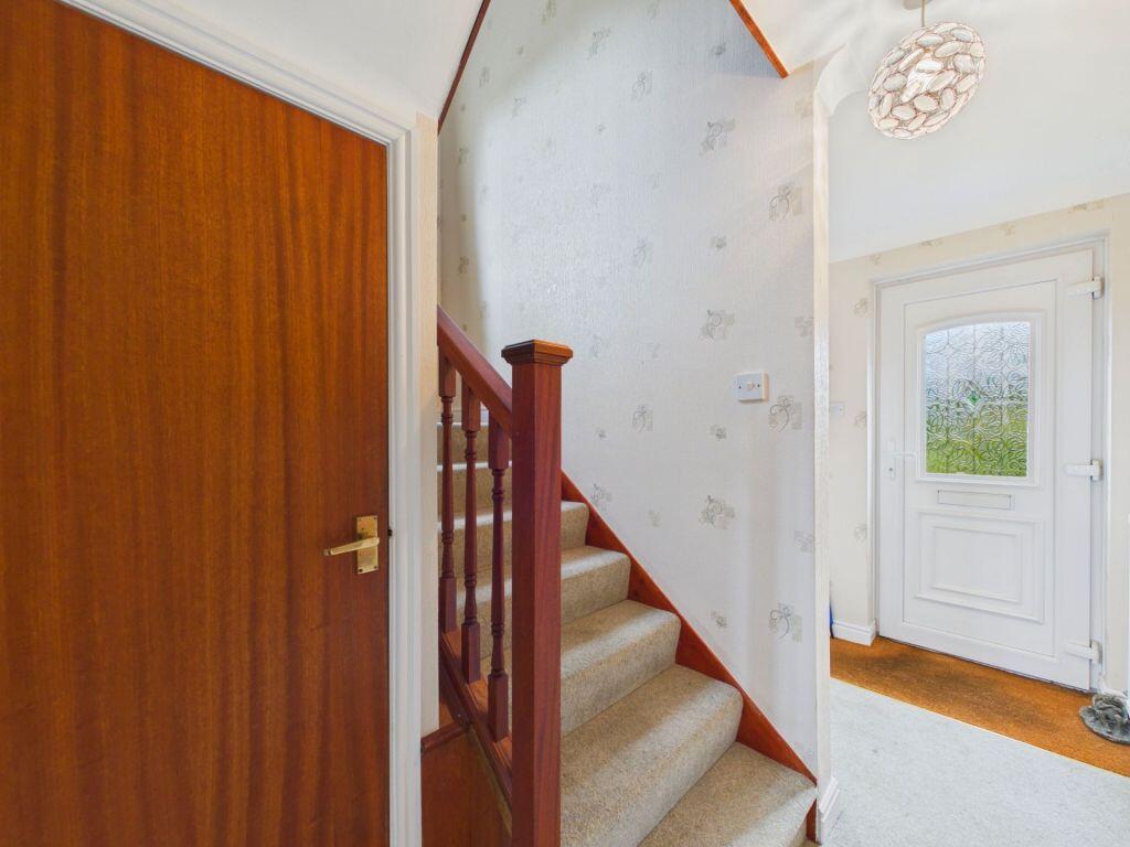 1 Yew Tree Close, Sleights photo 4