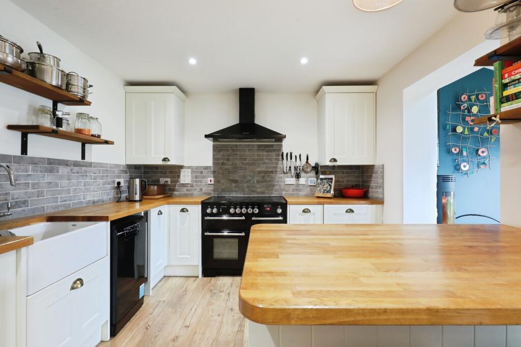 Lolium Close, Mickleton, Chipping Campden, Gloucestershire, GL55 photo 3
