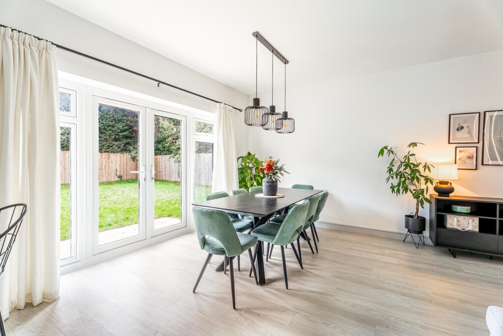 Additional image 8 of Lawrence Close, Smallford, St. Albans, Hertfordshire, AL4