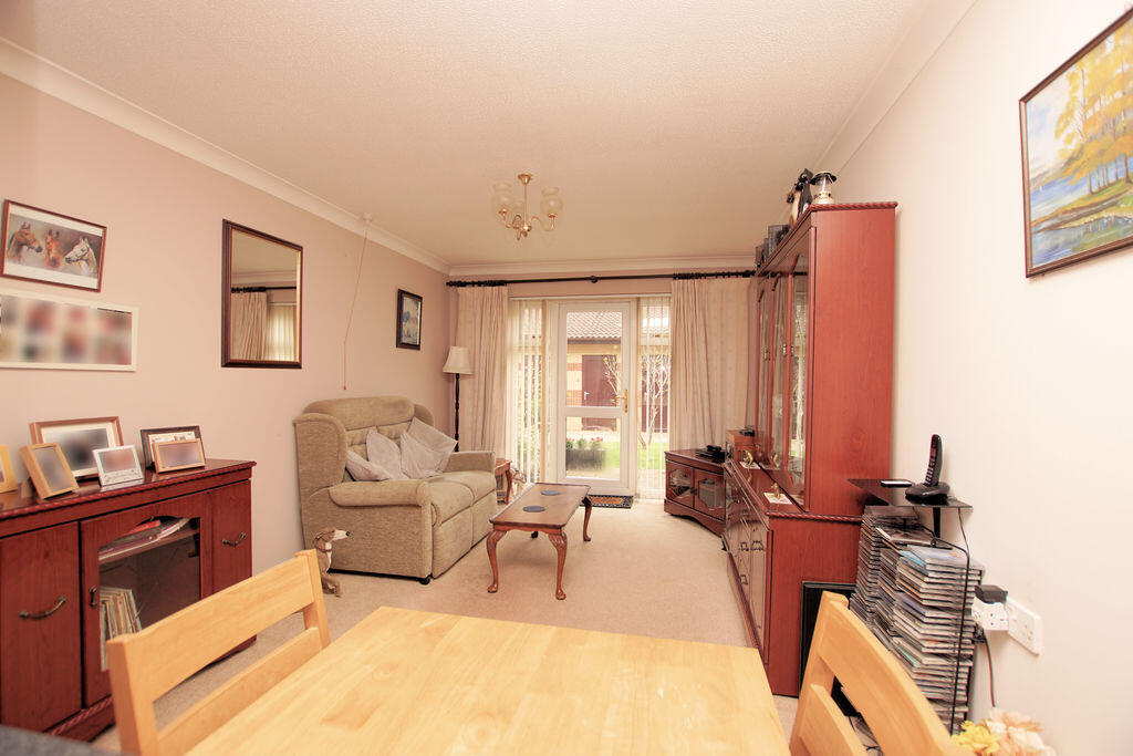 Berkeley Court, Lee-On-The-Solent, PO13 photo 5