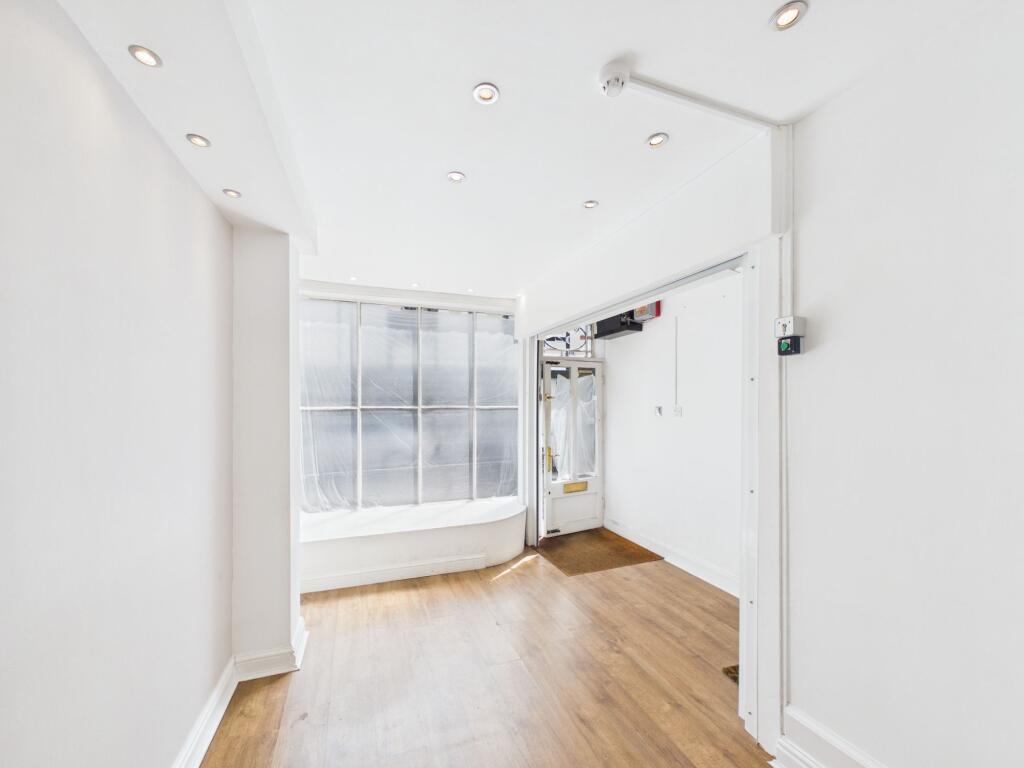 Apartment in Worcester - More