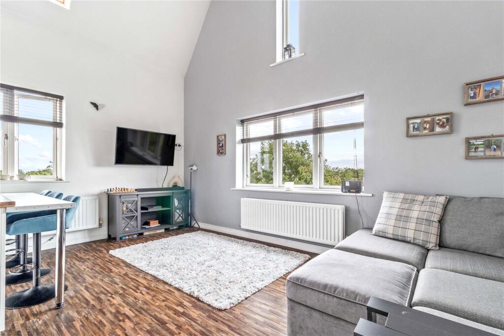 Badger Road, West Timperley, Altrincham, Greater Manchester, WA14 photo 4