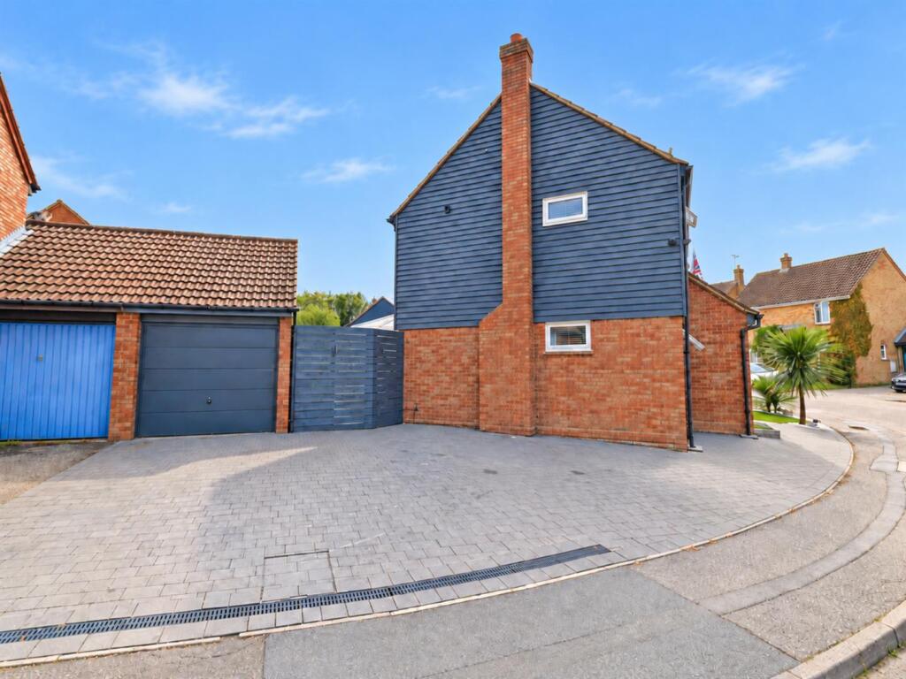 Hurrell Down, Boreham, Chelmsford photo 2