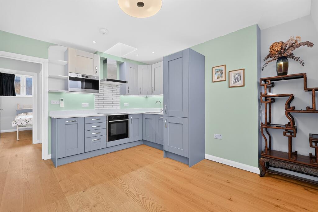 Apartment in London - View 4