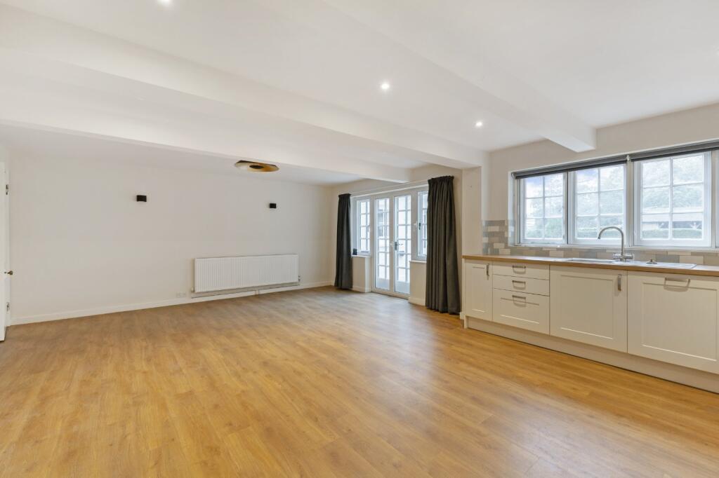 House in Redhill - View 5