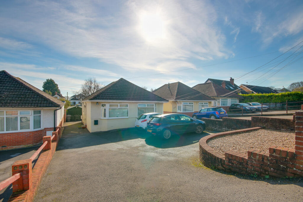 Hedge End! Potential To Improve! Ample Off Road Parking! photo 2