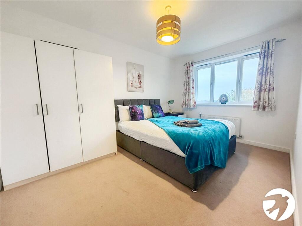 House in Bromley - View 4