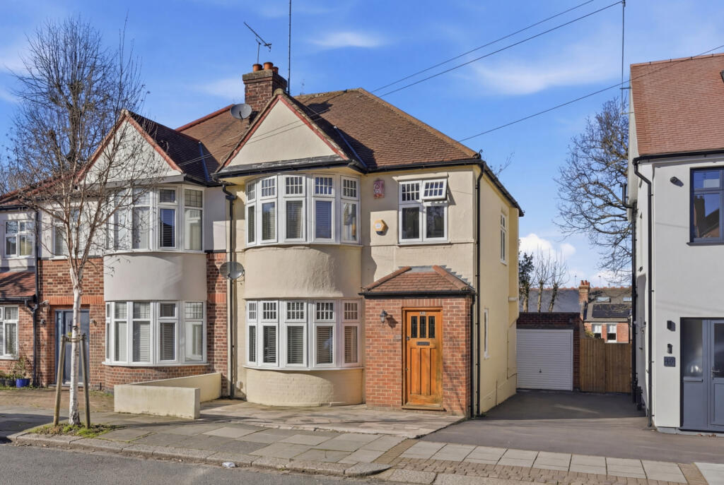 Main image of property: Goldsmith Road, Friern Barnet N11