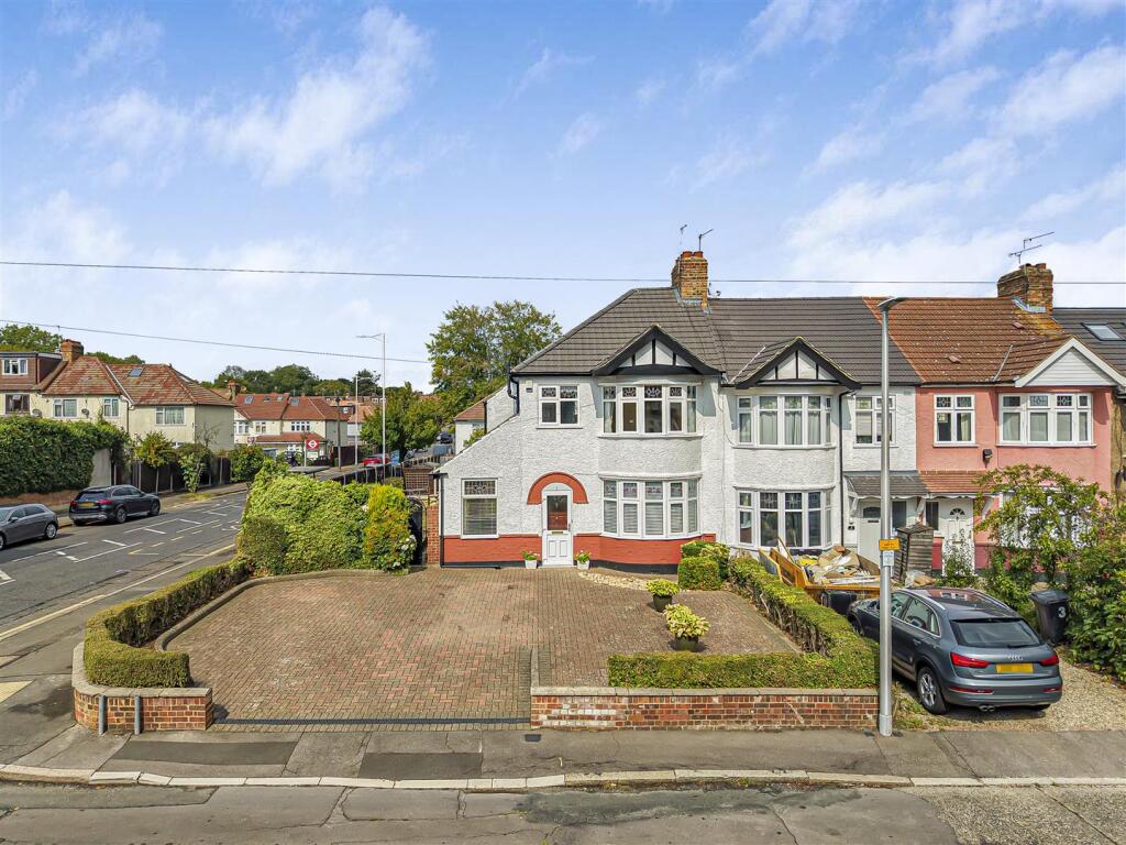 Main image of property: Parkway, Woodford Green
