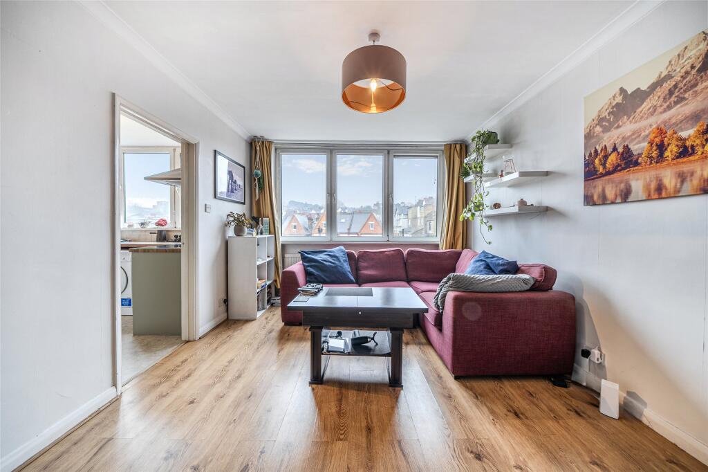 Main image of property: Streatham Common North, London, SW16