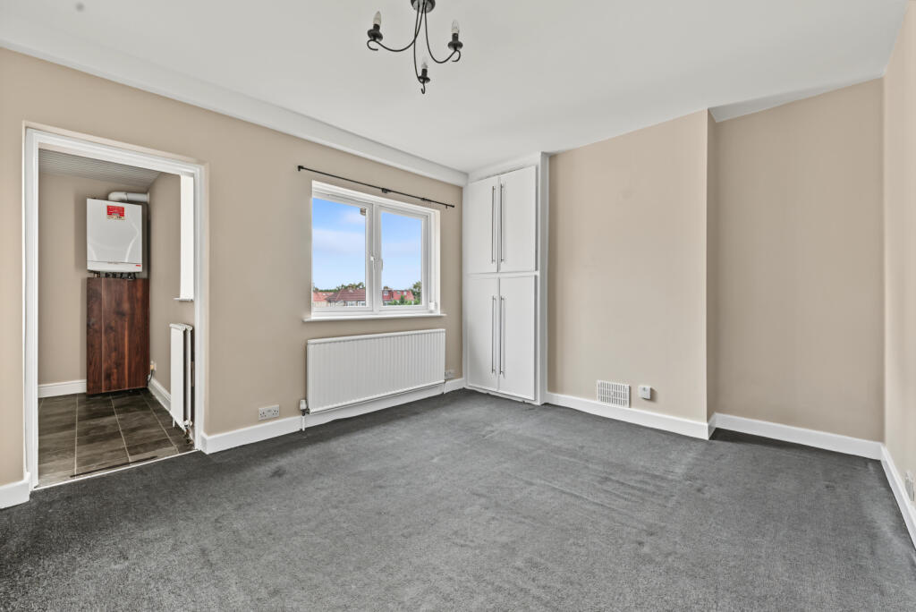 Apartment in Southall - View 5