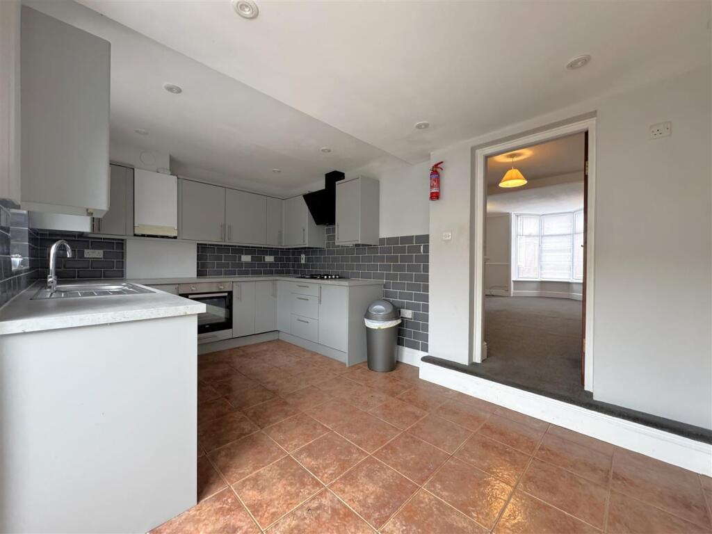 House in Dorchester - View 5