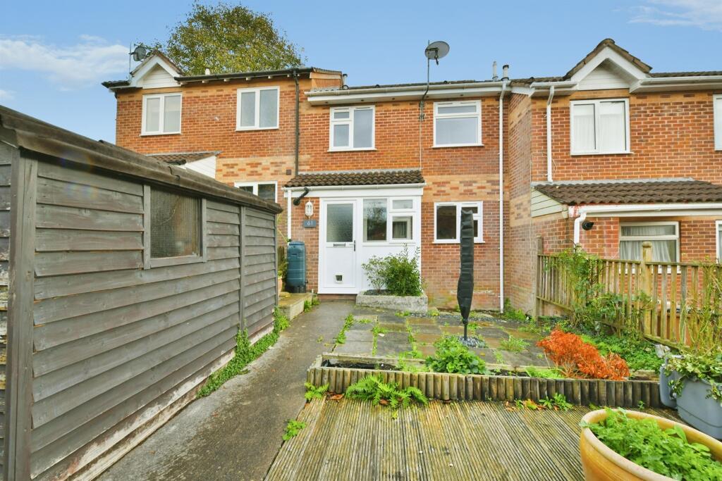 1-bed terraced on Canterbury Drive, Plymouth, £150,000