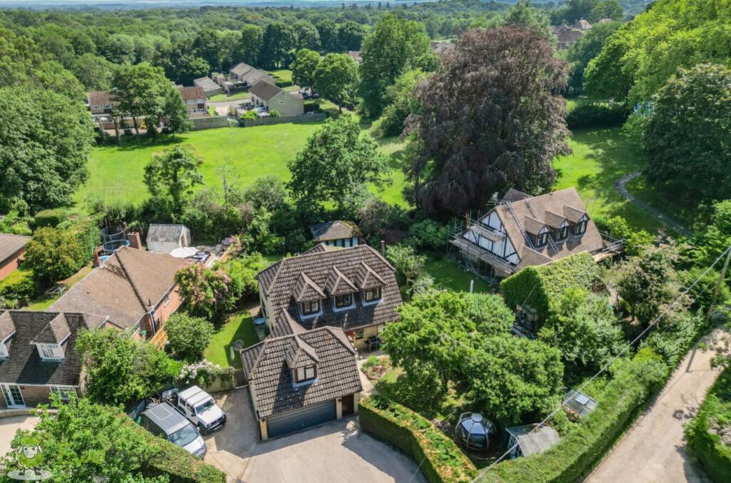 Main image of property: The Glen, Pamber Heath, Tadley, Hampshire, RG26