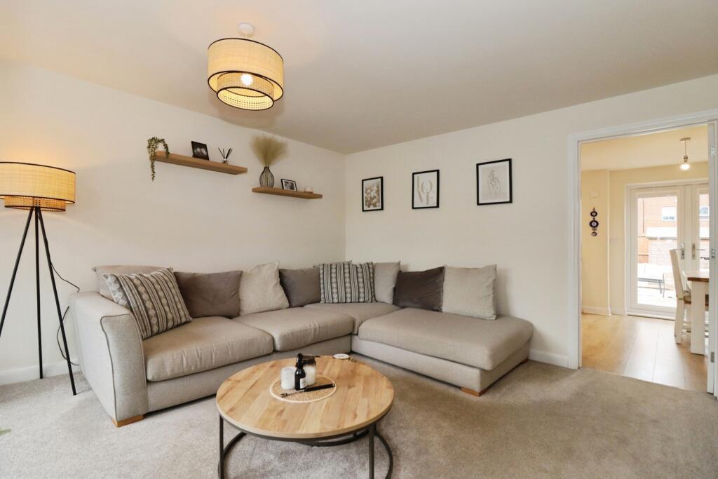 Crocus Road, Lyde Green, Bristol, BS16 photo 4