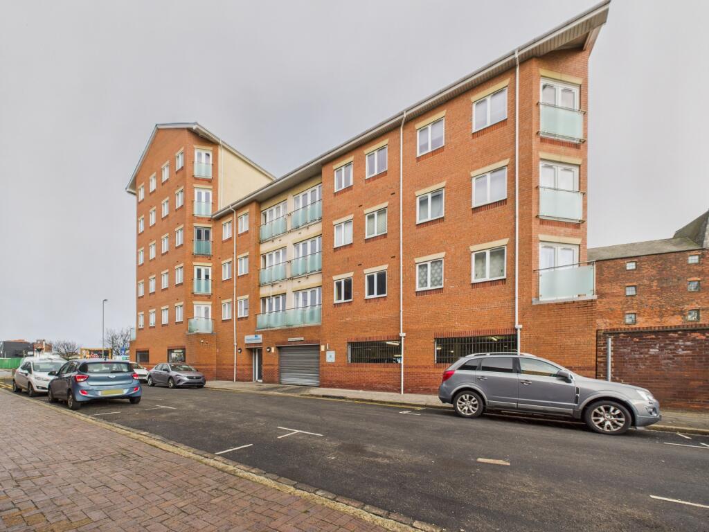 Main image of property: Tradewinds, Old Harbour Court, HU2 8HZ
