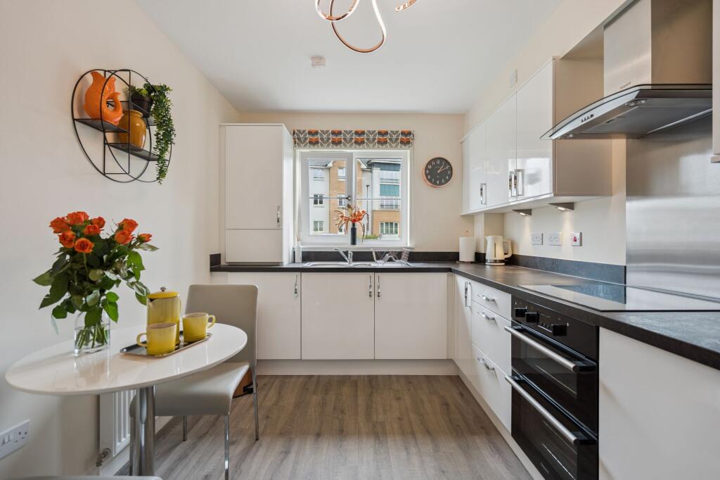 Apartment in Stirling - More
