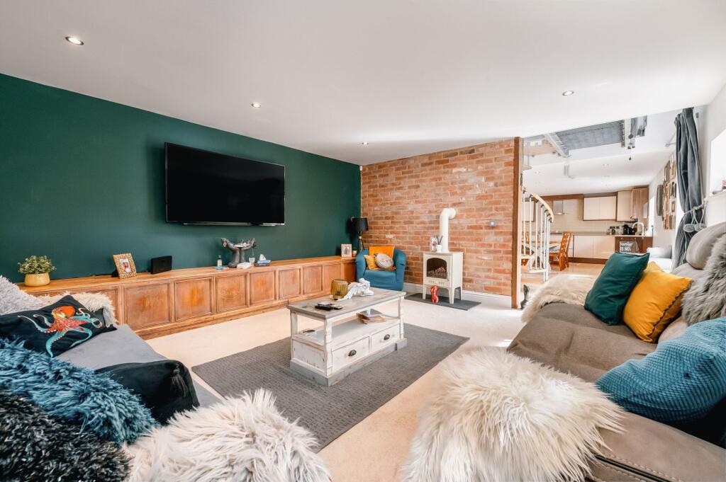 House in Leicester - More