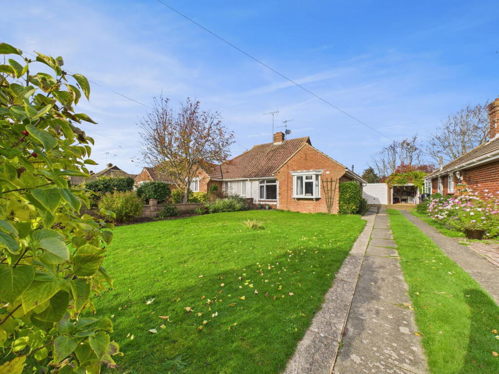 2-bed semi-detached on Palatine Road, Goring-by-Sea, Worthing, BN12, £350,000