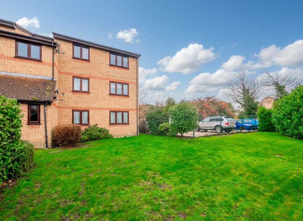 Main image of property: Lesney Gardens, Rochford, SS4