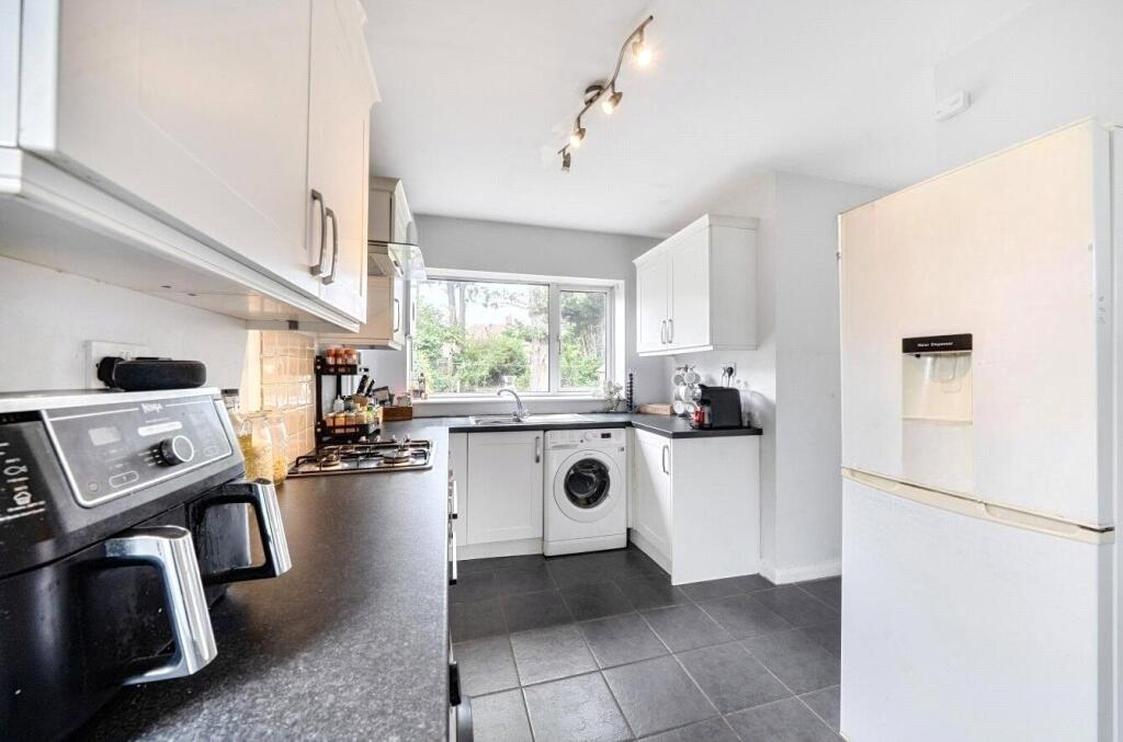 House in Birmingham, West Midlands - View 5