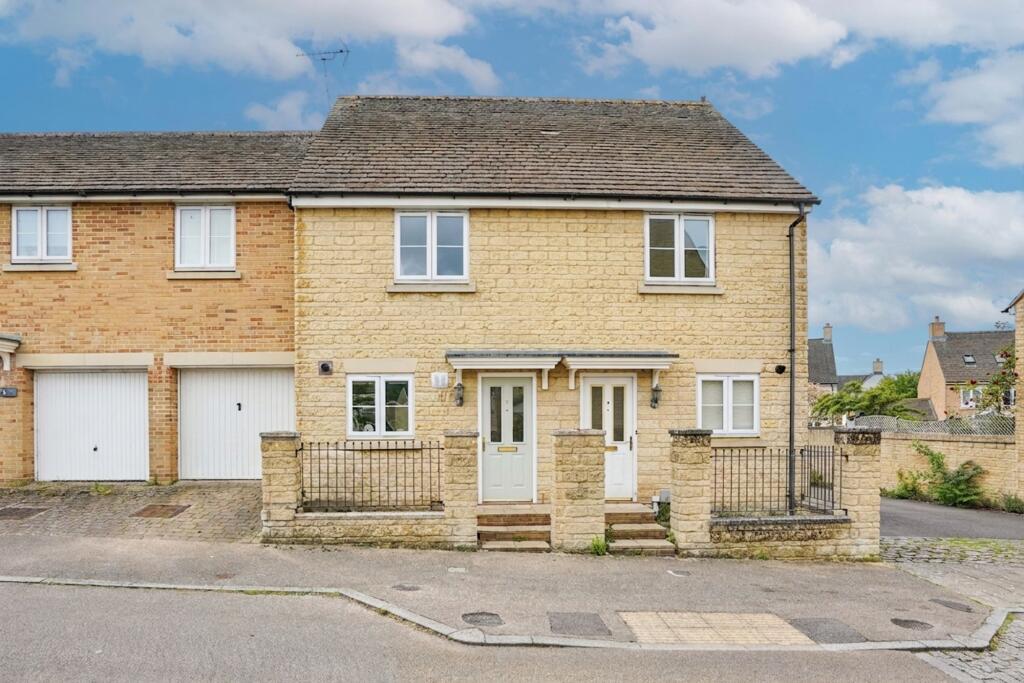 Main image of property: Park View Road, Witney, OX28