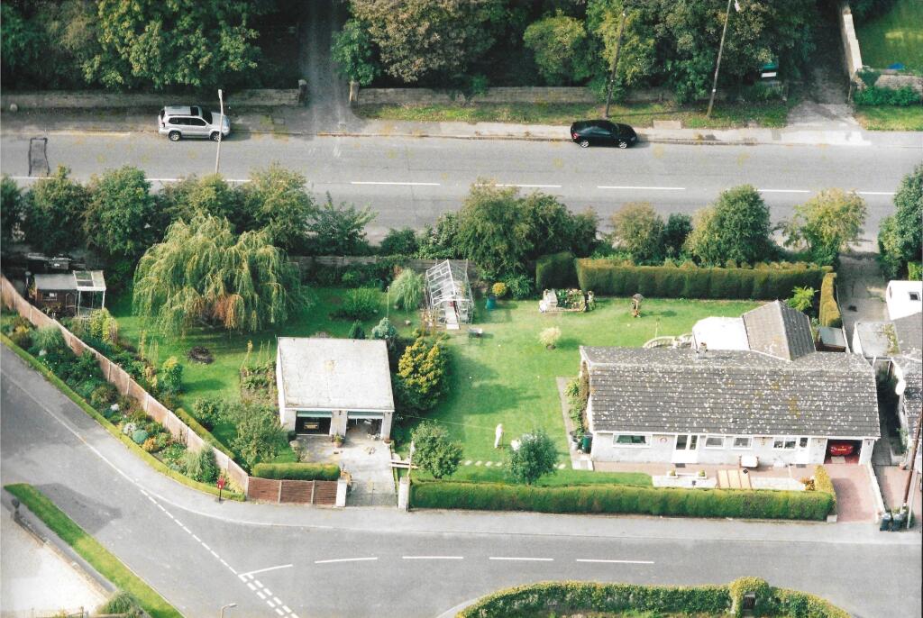 3-bed detached on Three Hills Close, Thrybergh, Rotherham, £380,000