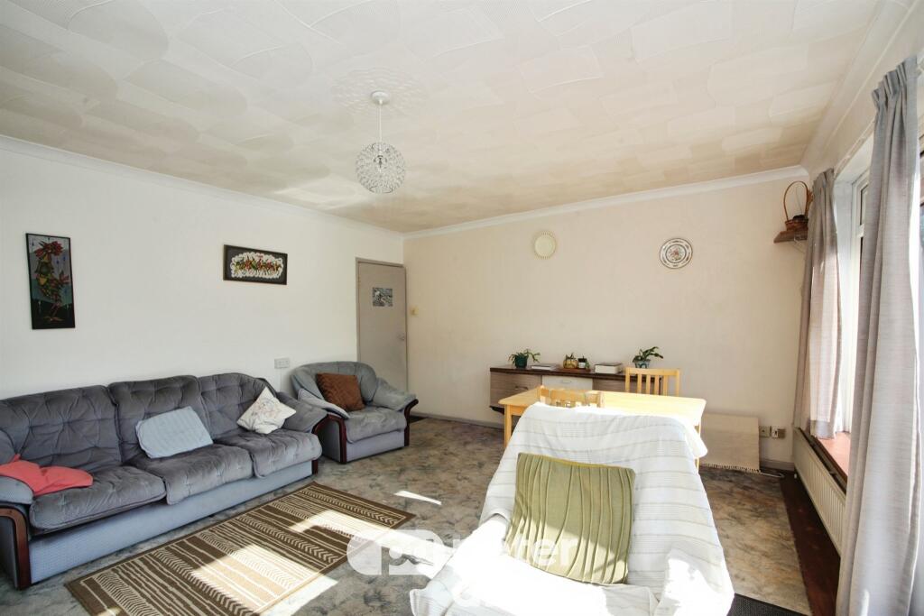House in Newport, Llanyrafon - View 5