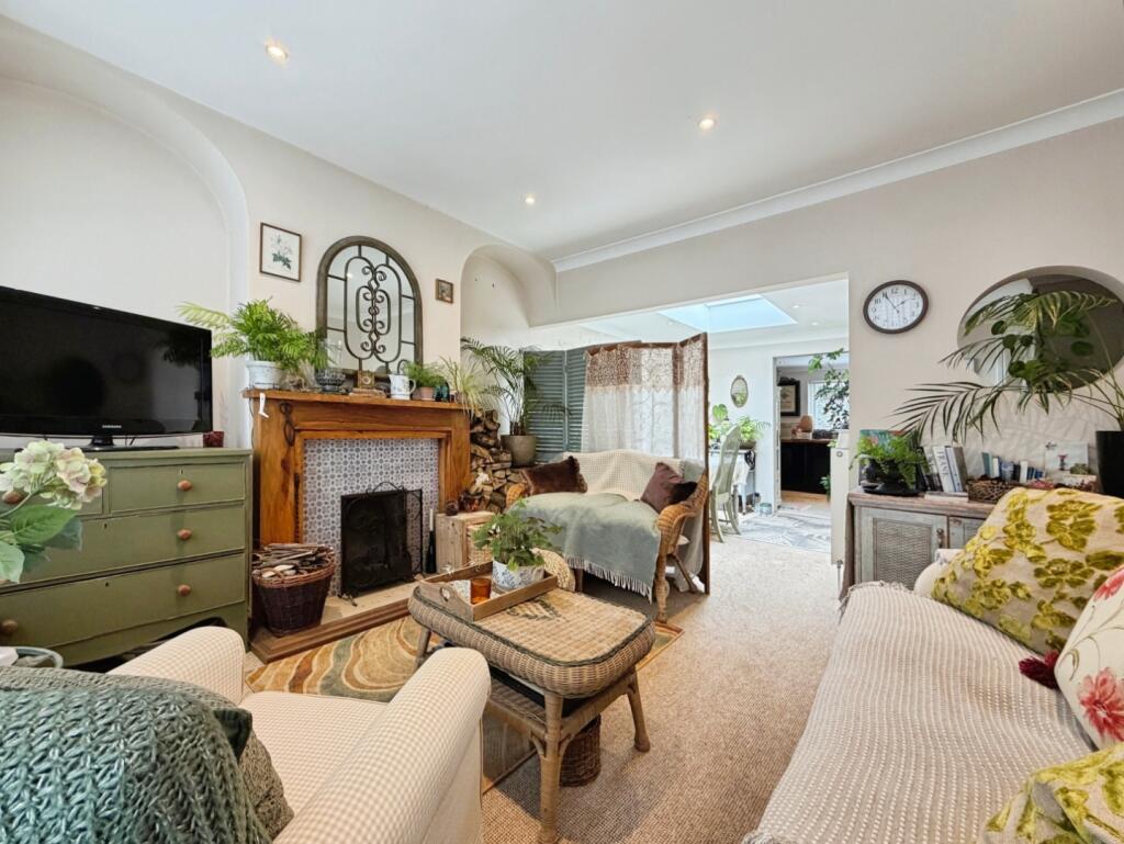 Main image of property: High Street, Hythe