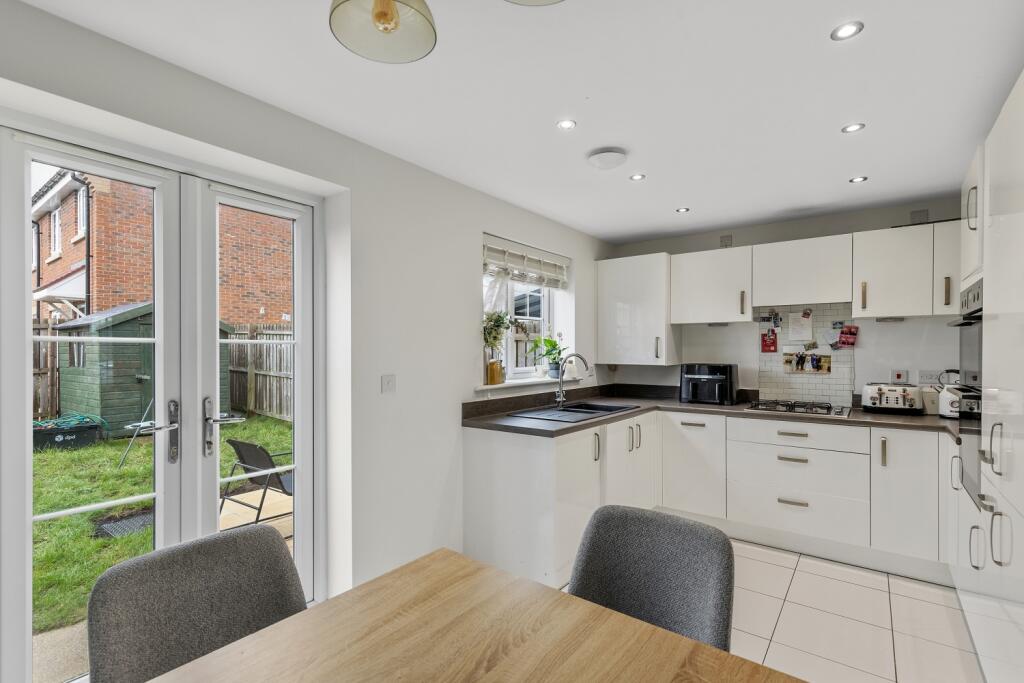 Snowdrop Rise, Hambleton, Selby, Yorkshire, YO8 photo 3