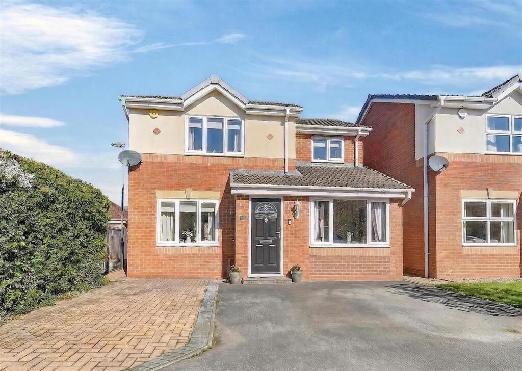 Main image of property: Thorntree Grove, York