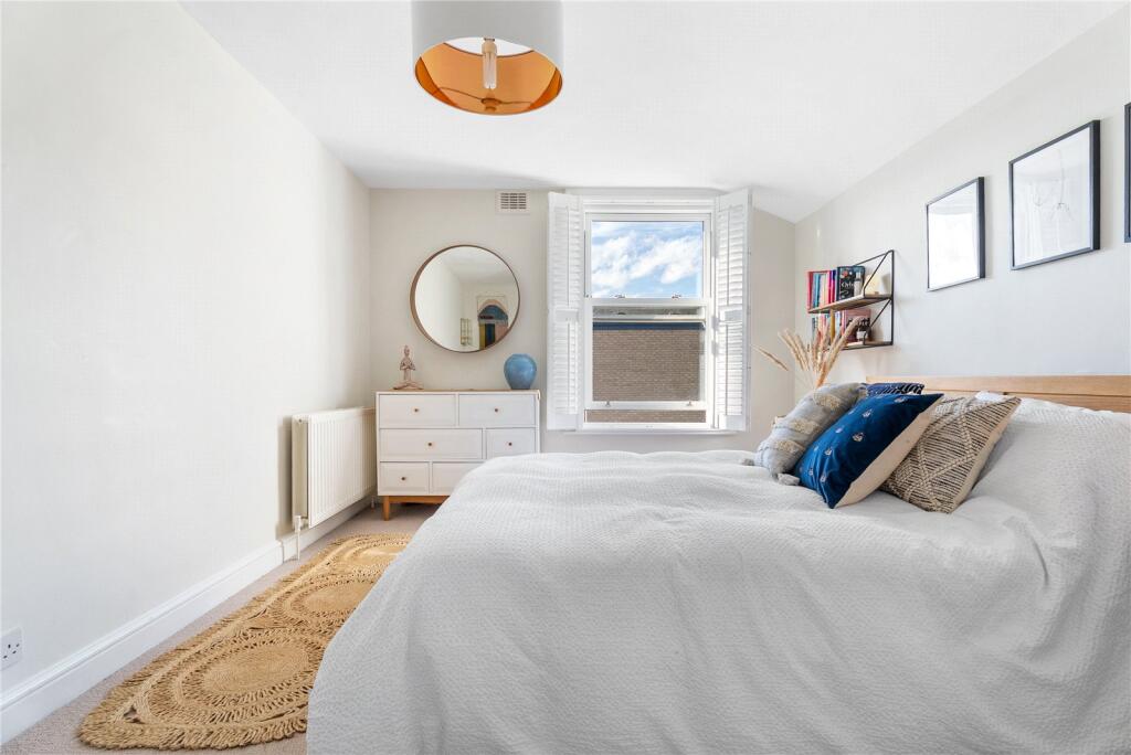 Apartment in London - View 4