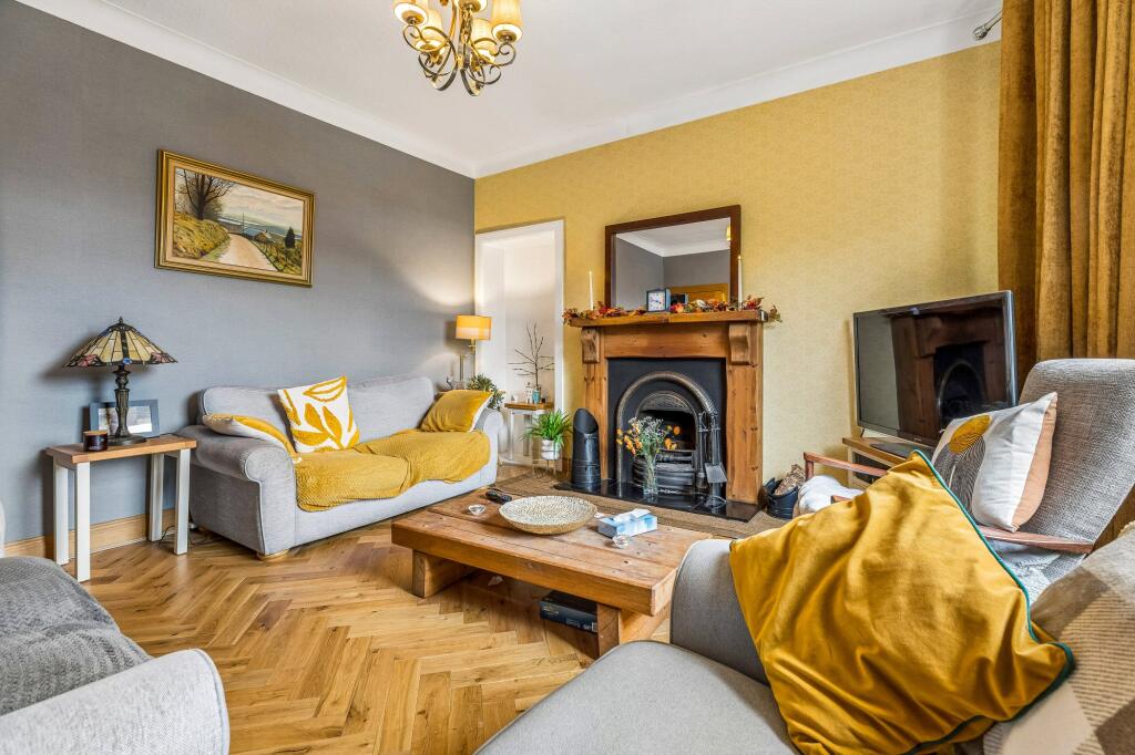 18, Benview Road, Clarkston, Glasgow photo 4