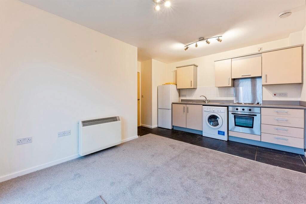 Apartment in South Kesteven, Grantham - View 4