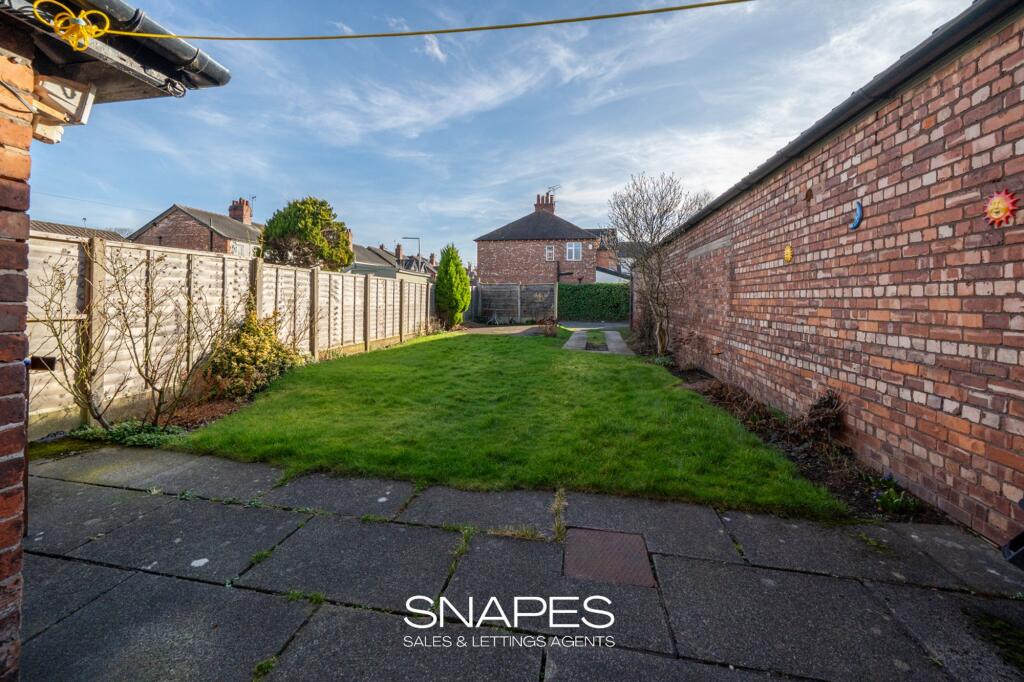 Lumb Lane, Bramhall, SK7 photo 2