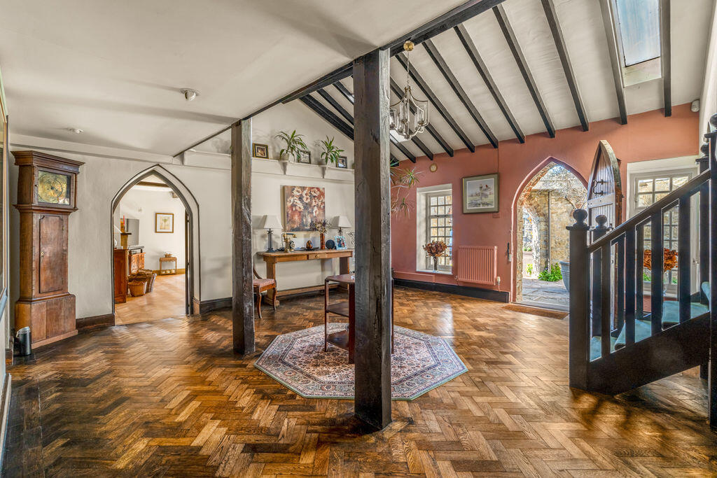 Elegant Grade II Home with Charming Cottages in Stawell, Somerset photo 4