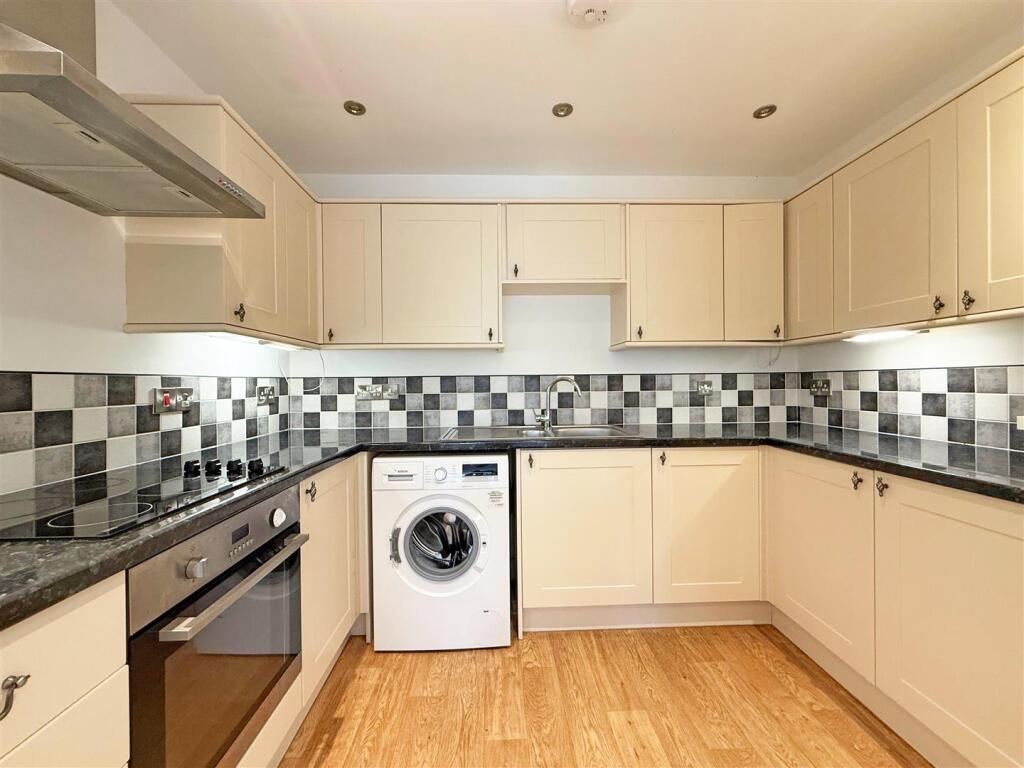 Apartment in Shrewsbury, Mountfields, Copthorne - View 3