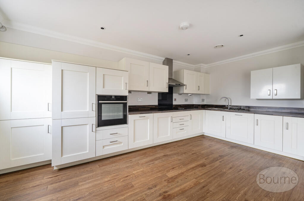 Apartment in Guildford - View 4