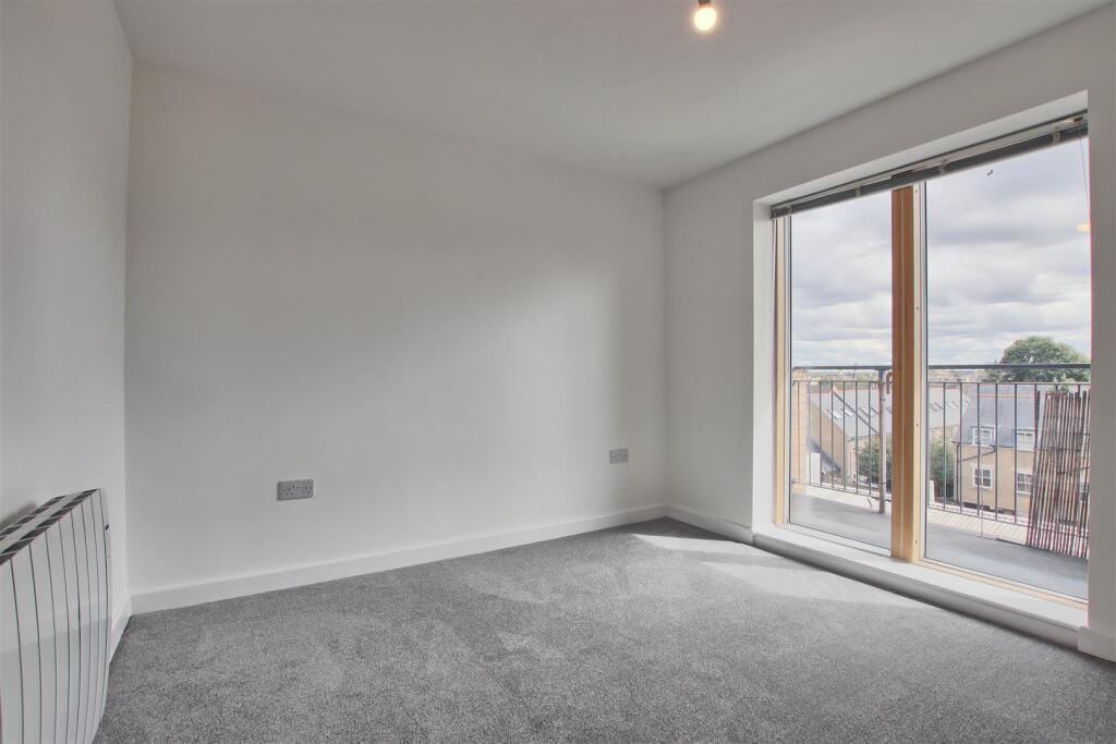 Apartment in Cambridge - More