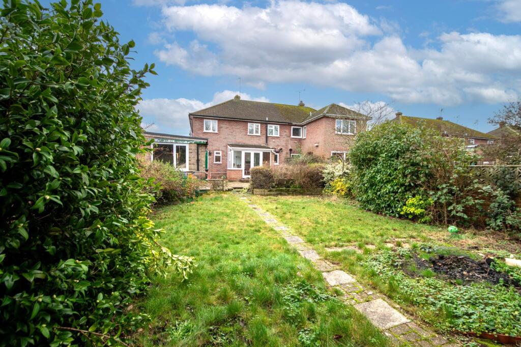 Chaucer Crescent, Newbury, RG14 photo 4