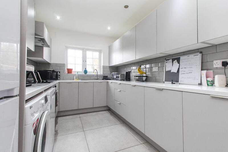 Bedford Road, Ravensden, MK44 photo 3