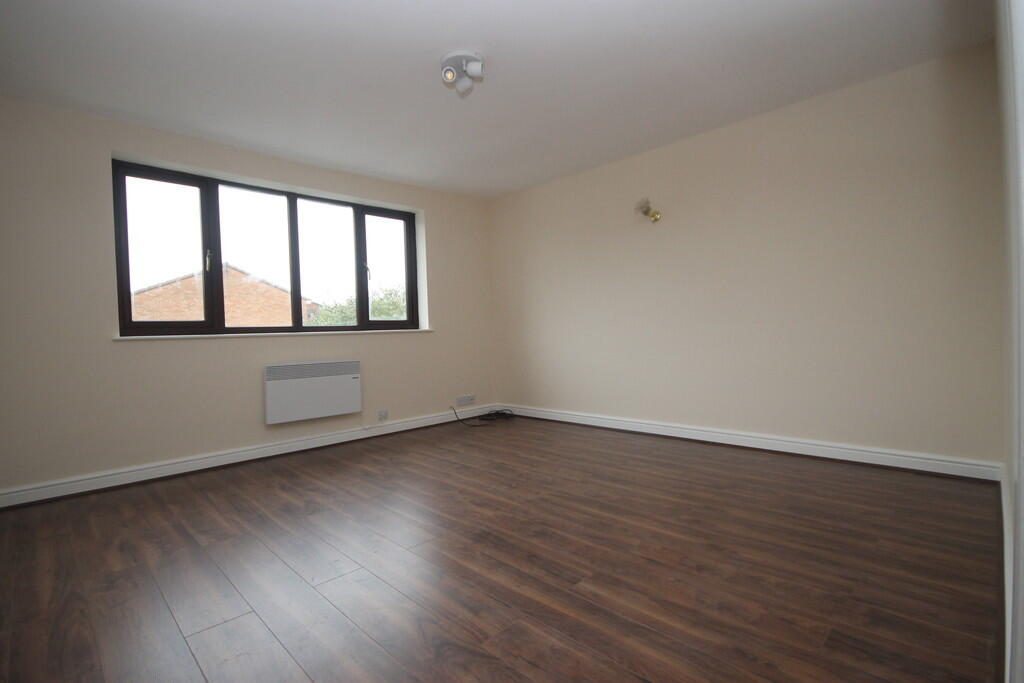 Foxton Court, Hinckley photo 2