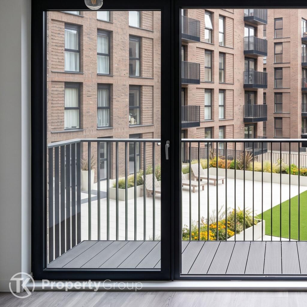 Apartment in Salford - View 4