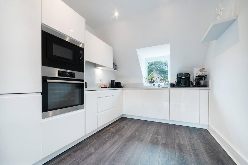 Apartment in London - View 4